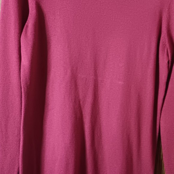 Amazon Essentials Women's Liteweight Turtle-Neck - Picture 4 of 12